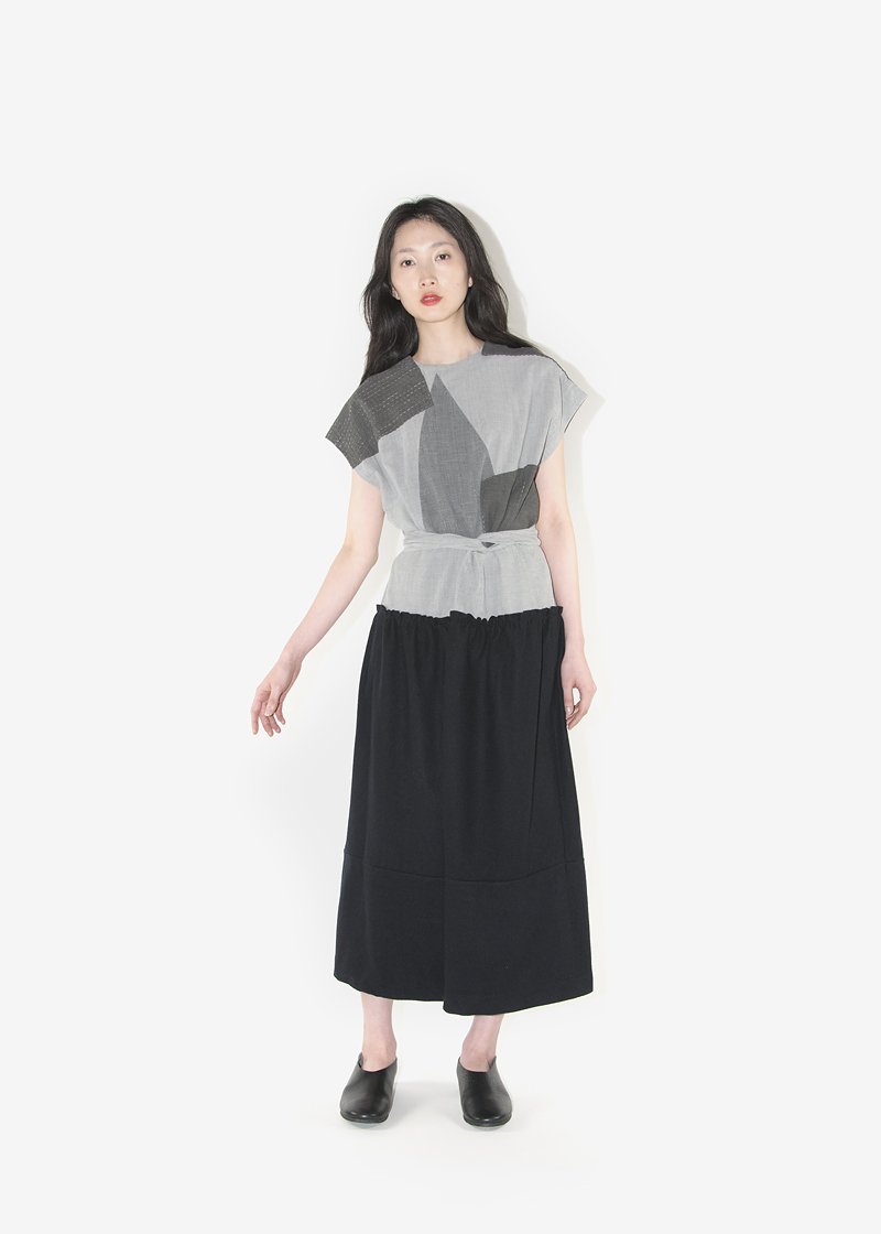 16. Bingo-kasuri dress - sumikuroComposed of several varieties of Bingo-kasuri fabric and herbal dyed pure wool. Sashiko and hand-embroidered patchwork.