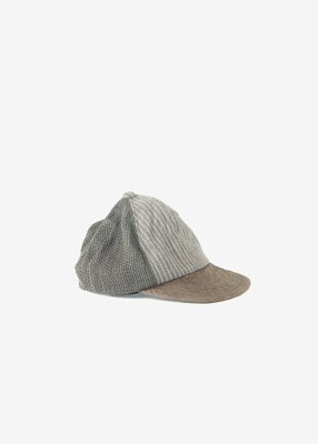 18. Washi and Bingo-kasuri cap - sumikuroComposed of handmade washi paper and Bingo-kasuri fabric. The color of washi comes from a persimmon tannin dye.