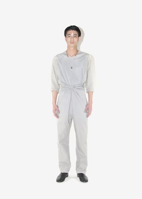 22. Rolled-up sleeved pullover and wrapped pantsMade from organic cotton broad cloth fabric. Constructed with a minimal composition of planes.