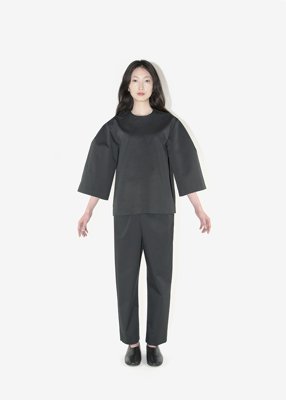 30. Twill-weave organic cotton blouse and wrapped pants