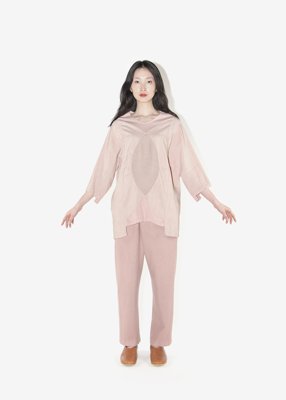 75. Geometric patterned pullover and woolen wrapped pantsPullover composed of organic cotton single jersey and finest linen-wool fabric. The linen-wool part is composed of plain-woven fabric and twilled fabric. The pants is composed of linen and 100% pure sheep's light melton. The pink color comes from a lac herbal dye.