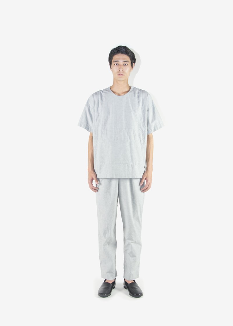 46. Twill seamed blouse and wrapped pants