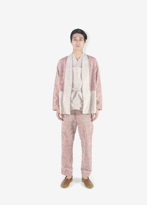 41. Canvas haori jacket, canvas top with Hakkaku-Shinka embroidery and canvas wrapped pantsWorn with naturally tanned leather shoes.