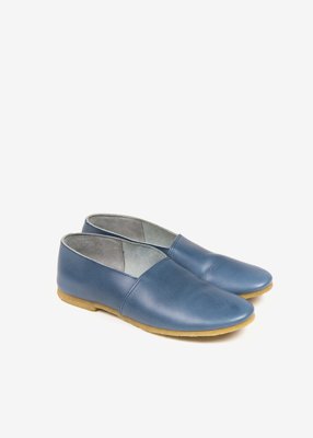 55. Naturally tanned leather shoes - navyThis leather gradually gains its own unique color as time passes.