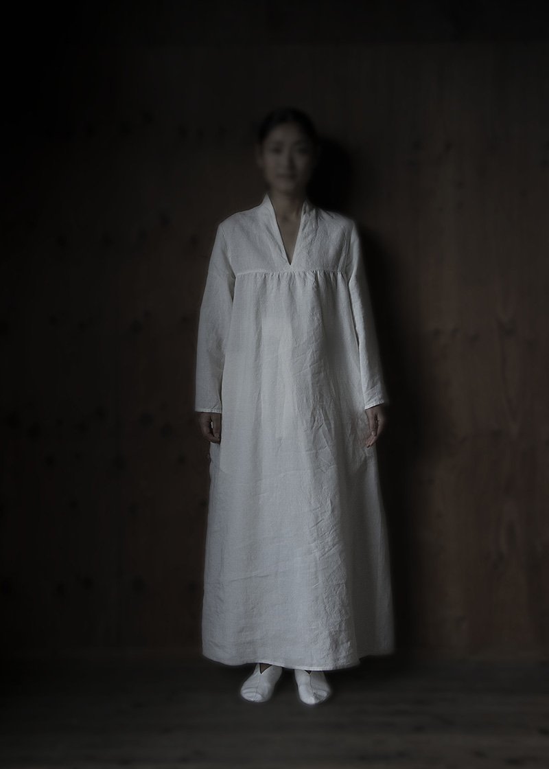 04. Organic linen night dress | white, Organic linen tabi socksMade from precious organic linen. Comes in white, black and light gray.