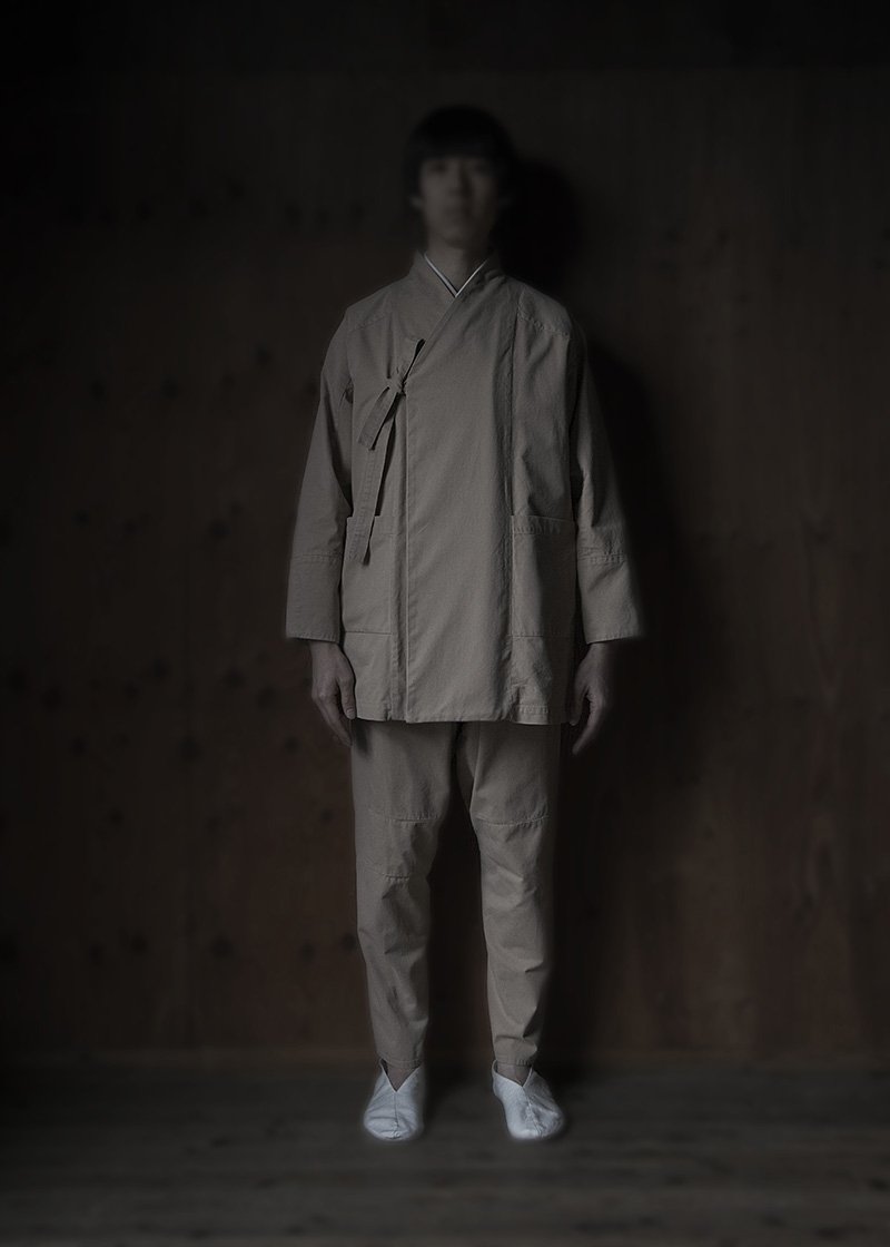 41. Organic cotton work-suits | beigeMade from organic cotton twilled fabric. With organic cotton lining. Finished with many cycles of washing. Inspired by antique work clothing.