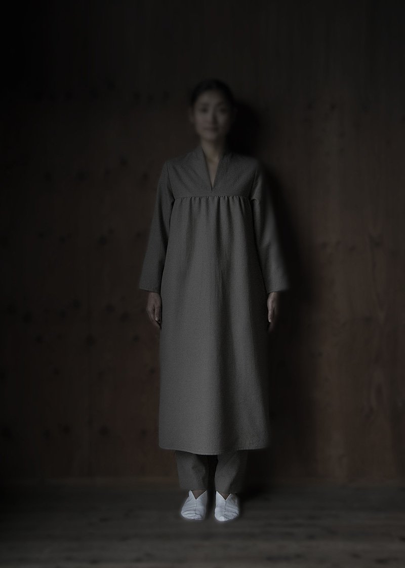 44. Twill cotton-wool dress | beigeMade from raised twill cotton wool. With white organic cotton facing and lining. Comes in black, gray and beige.