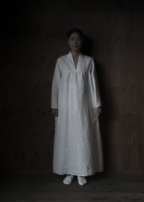 04. Organic linen night dress | white, Organic linen tabi socksMade from precious organic linen. Comes in white, black and light gray.