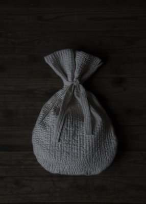35. Hand-spun cotton hot-water bottle bagMade from hand-spun cotton. Woven slowly with a shuttle weaving machine. With sashiko hand-stitch finishing.