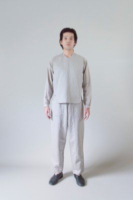 24. Kantoi shirt, Cotton-linen kantoi vest and Cotton-linen pantsShirt made from organic cotton french twill-weave fabric. Vest and pants made from cross woven twill fabric composed of supima cotton and french linen.