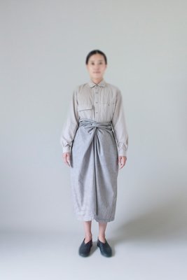 27. Pojagi shirt, Wrapped skirtShirt composed of organic cotton satin, organic cotton loan and french twill-weave fabric. Wrapped skirt made from organic cotton broad.