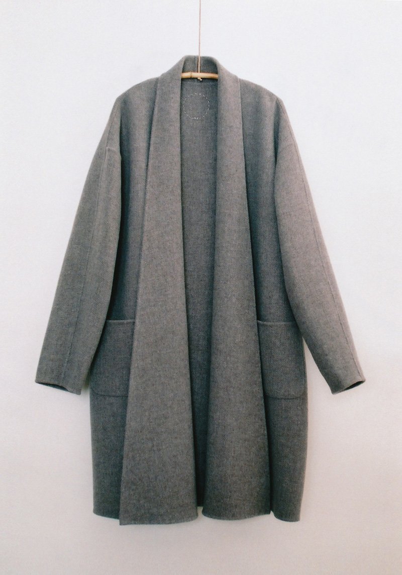46.Tasmanian wool knit Nobaori coatReversible by a sewing machine and hand sewing.