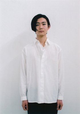 18.Organic cotton white pullover shirtMade from organic cotton uneven yarn dungaree.