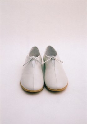 20.Light gray leather Third folk shoesSmooth textured light gray leather. Natural rubber sole.