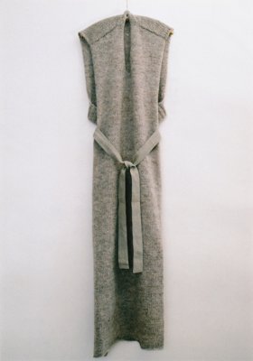 37.Iceland wool knit apron dressIceland wool is light weight and worm. Be superior to water repellency and strong.