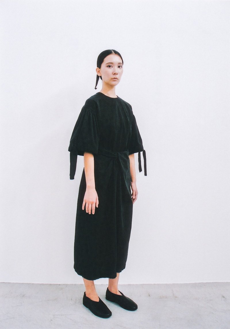 Organic cotton wrapped dress with ribbon sleeves
