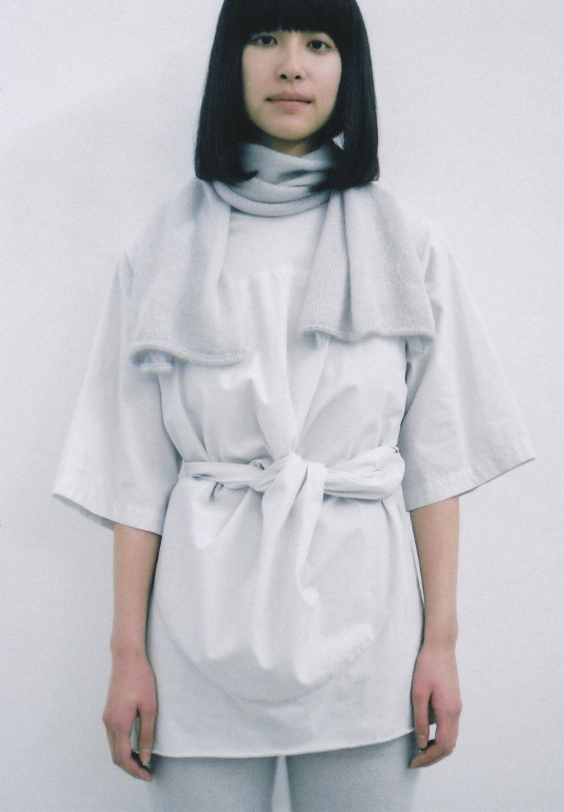 Beautiful Organic cotton light moon colored circle light t-shirt, Mohair silk knit scarf