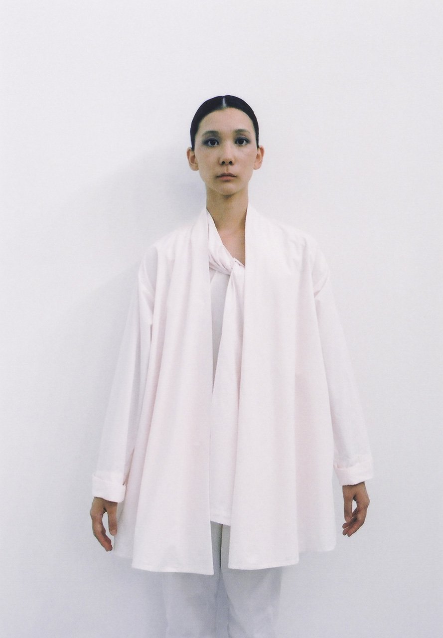 Beautiful organic cotton light rose colored haori shirt jacket, One-shoulder top and "Tattuke" pants