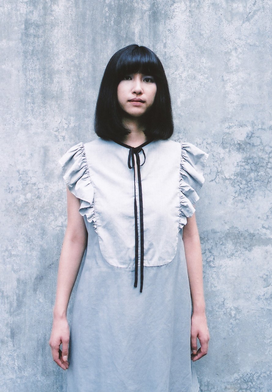 Beautiful silk cotton sumi-dyed light sumikuro colored colored ribbon shirt
