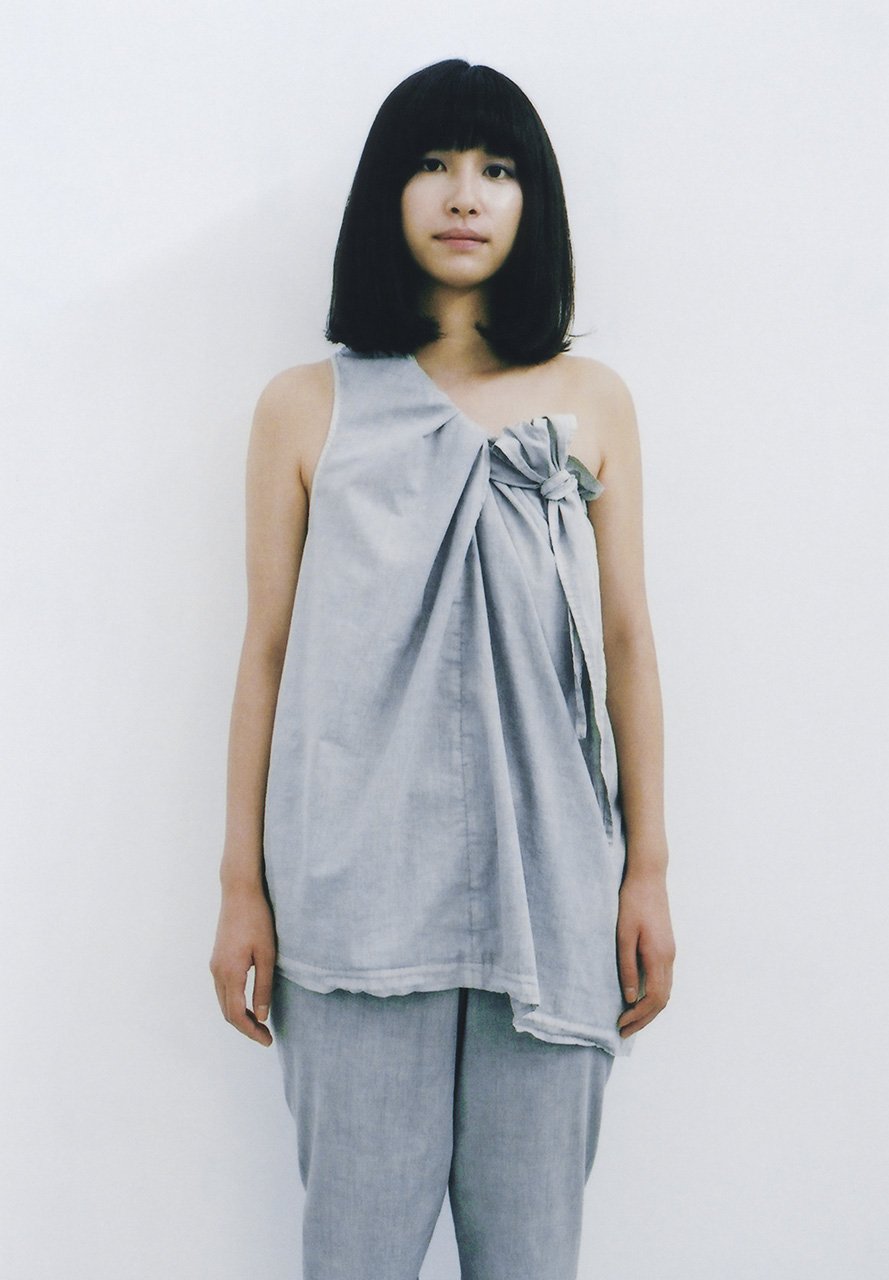 Beautiful organic cotton sumi-dyed light sumikuro colored wrapped one-shoulder tops and wrapped pants