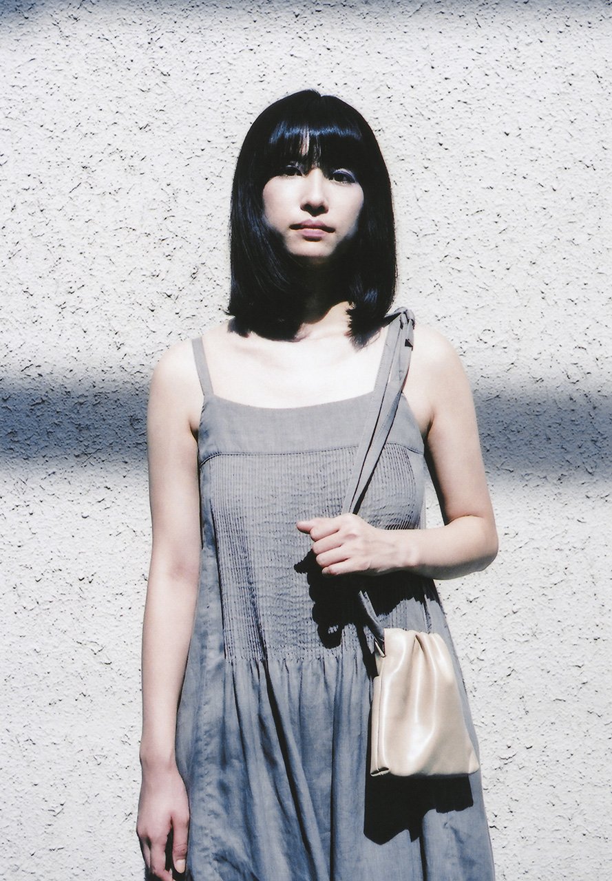 Beautiful light linen pin-tacked long slip dress, Light leather ribbon drawstring bag