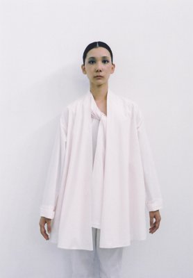 Beautiful organic cotton light rose colored haori shirt jacket, One-shoulder top and "Tattuke" pants