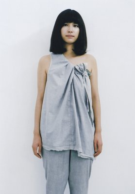 Beautiful organic cotton sumi-dyed light sumikuro colored wrapped one-shoulder tops and wrapped pants