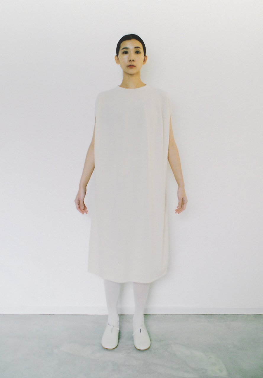Cashmere white colored dress with seamless. For bright days.Art Direction: COSMIC WONDER, Photography: Ai Nakagawa, Model: Aiko Koike, Masaho Anotani