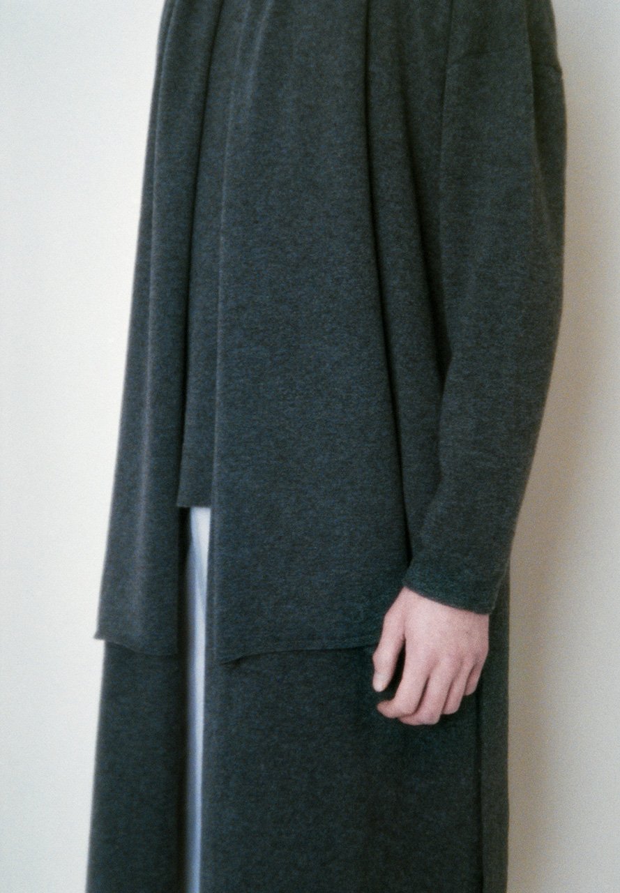 Light and warm charcoal colored cashmere haori coat sweater and scarf