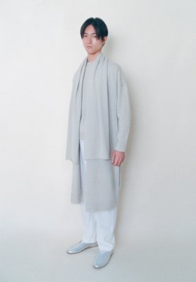 Light and warm gray colored cashmere haori coat with sweater and scarf