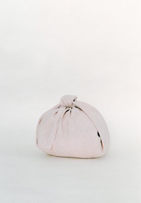 Art Direction: COSMIC WONDERPhotography: Ai NakagawaModel: Aiko Koike, Kotaro