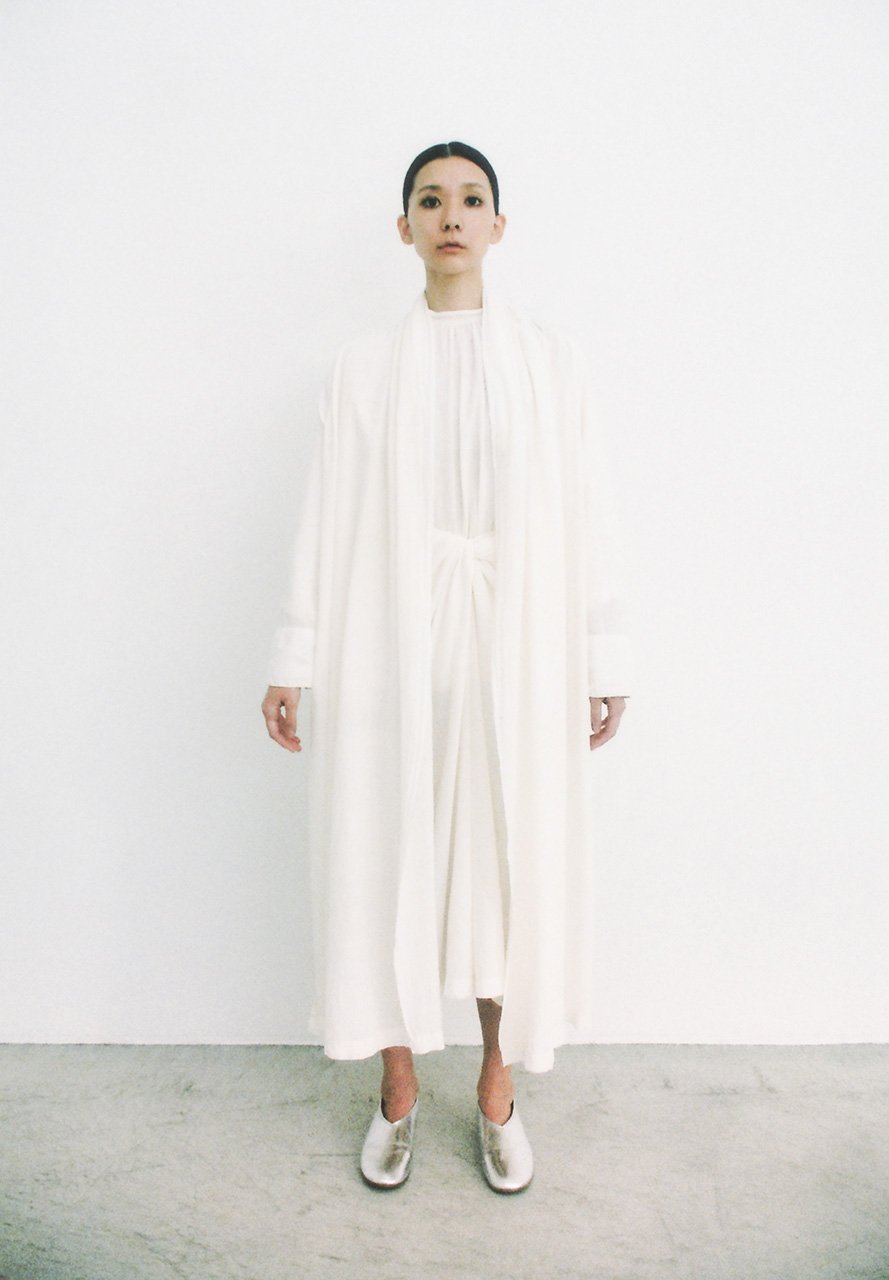 Striped hand-woven silk-cotton shell color dyed from white clay dream haori robe, shirt and wrapped culotte