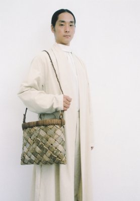 Organic cotton kanro colored noragi haori robe, Japanese wing nut tree shoulder basket
