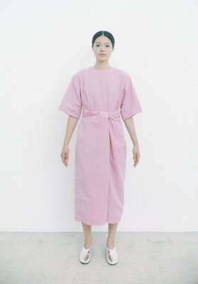 Organic cotton lotus colored short-sleeved wrapped dress
