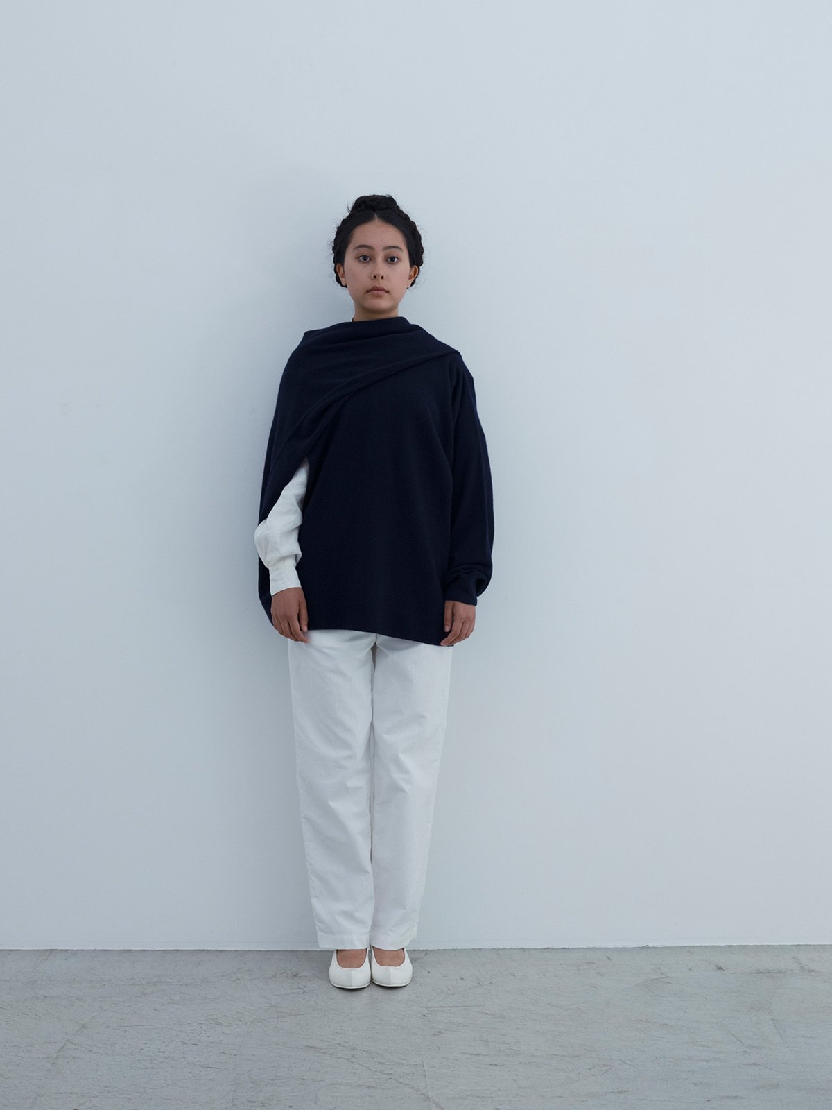 Cashmere sweter, Silk twill classic shirt, Cotton linen classic broadcloth work pants, Deerskin folk shoes