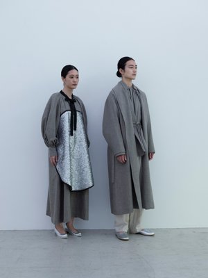 Left / Linen wool sharkskin with circle sequin, Deerskin “koshin” folk pumpsRight / Linen wool sharkskin belted coat, Jacket and Classic shirt, Cotton linen classic broadcloth work pants, Silver folk shoes