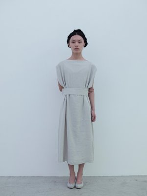 Linen oxford paper bag dress, Deerskin “koshin” folk pumps