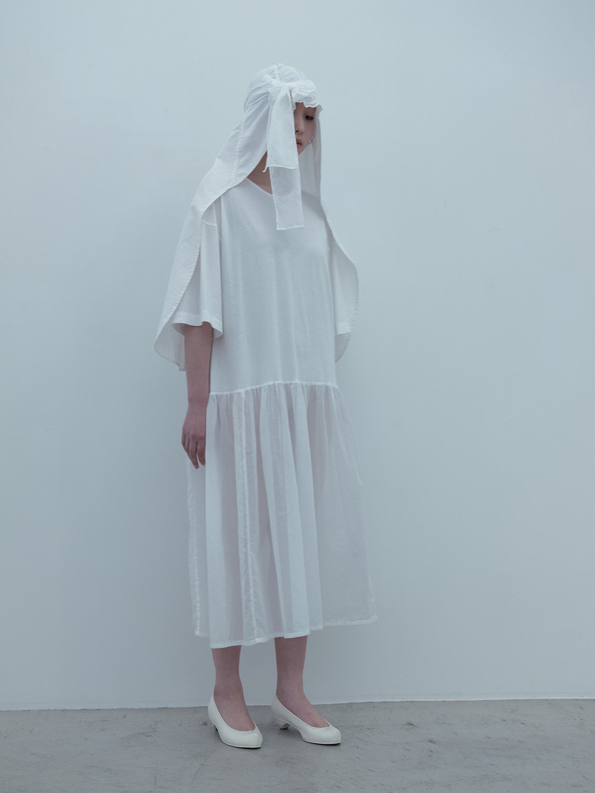 Tangis cotton white-colored t-shirt dress and Veil hat
