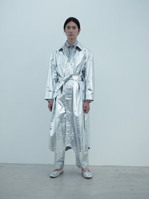 Light foil old owlish floral-patterned coat and pants, Old owlish floral-patterned shirt, Fulgent silver leather Koshin folk shoes