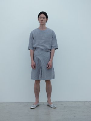 Old floral-patterned linen ash-violet-jade colored short sleeve pullover and wrapped culotte pants