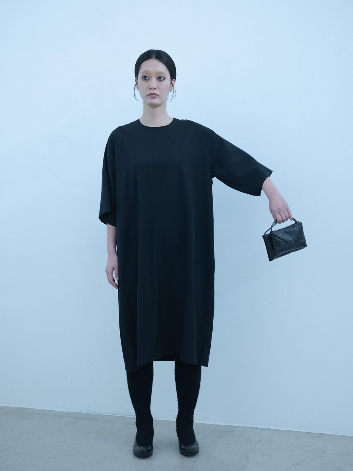 Light merino wool poplin pullover dress, Naturally-tanned leather envelope purse and small purse