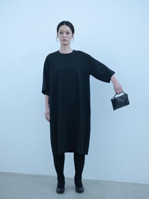 Light merino wool poplin pullover dress, Naturally-tanned leather envelope purse and small purse