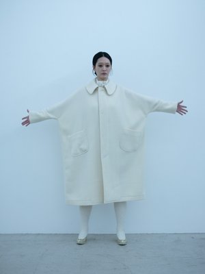 Herringbone shetland wool dolman sleeve coat, Cashmere Silk knit tenugui, Alpaca loop knit socks, Fulgent white gold Koshin folk Pumps