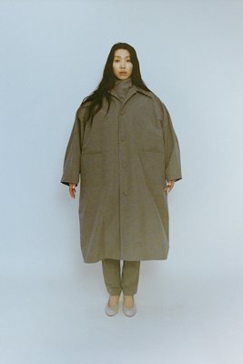 Classic dress coat. Made of cotton-nylon linen ramie.