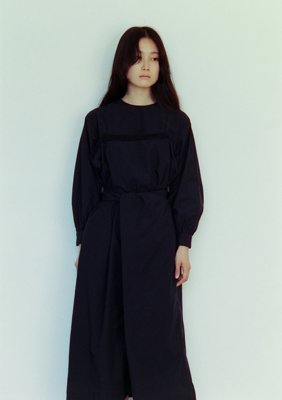 Layered tasuki apron over European stripe combination farmer dress